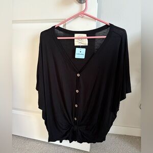 💎 🌺 Fantastic Fawn Black Top